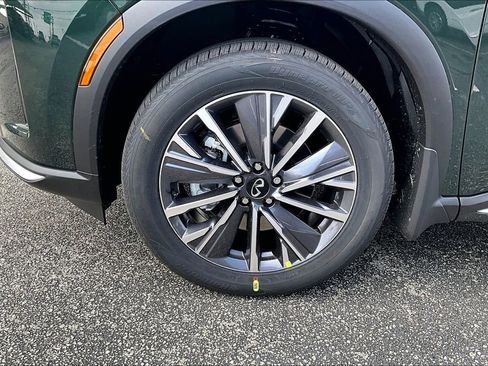 New 2026 INFINITI QX60 Luxe image 17