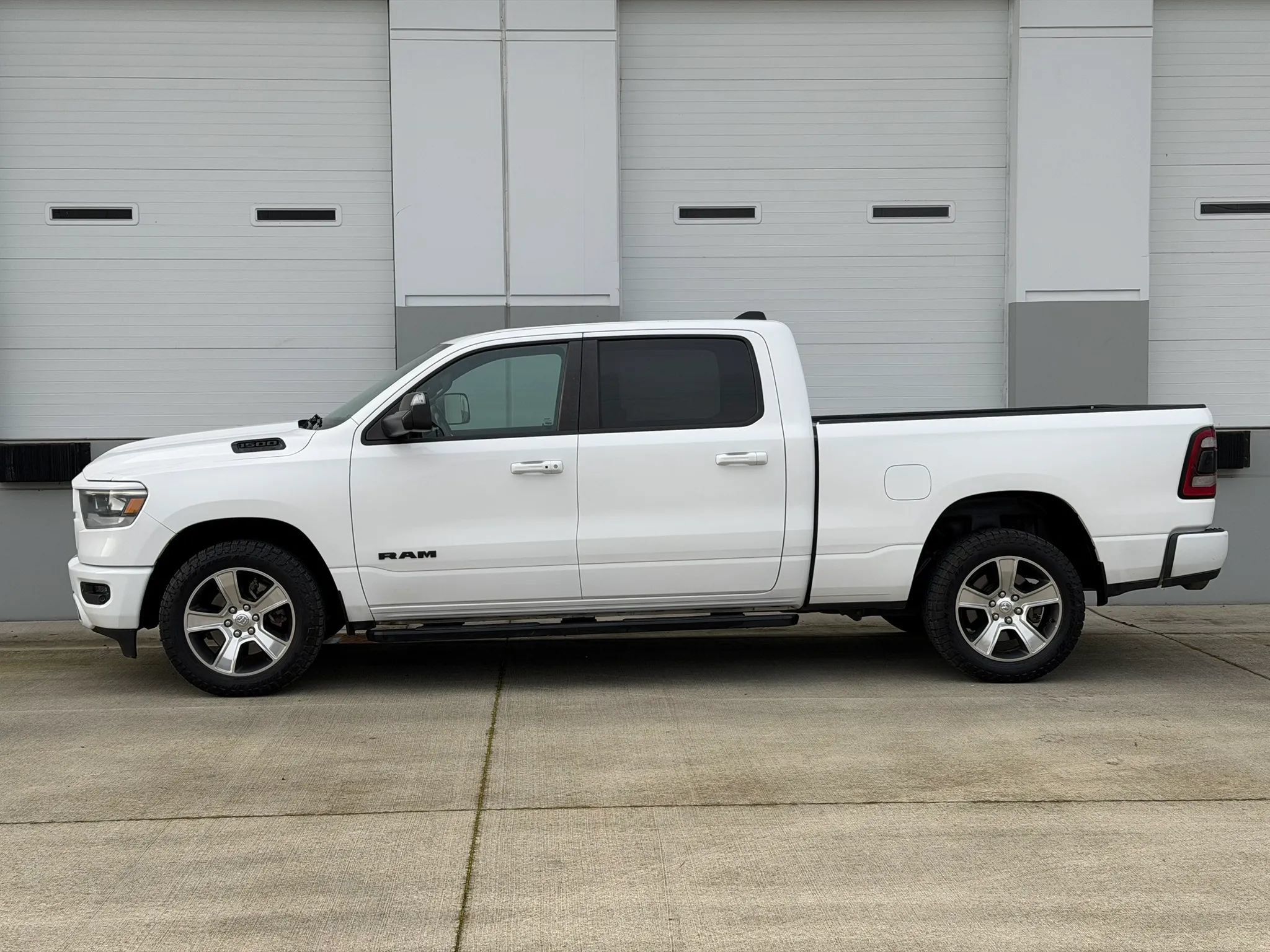 Used 2020 RAM 1500 Sport w/ Level 2 Equipment Group AWD/4WD image 2