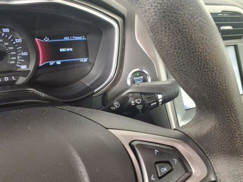 Used 2020 Ford Fusion SE image 21