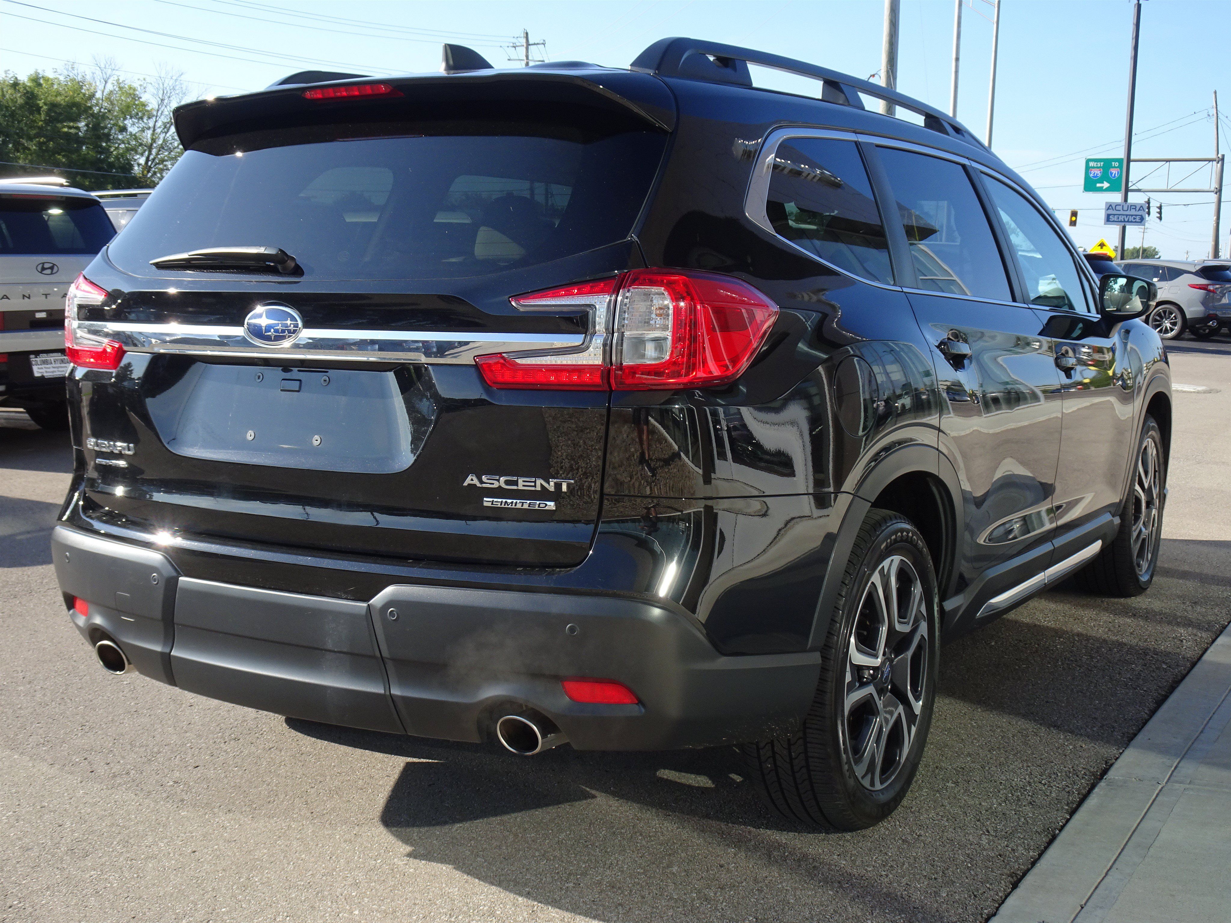 Used 2024 Subaru Ascent Limited AWD/4WD image 5