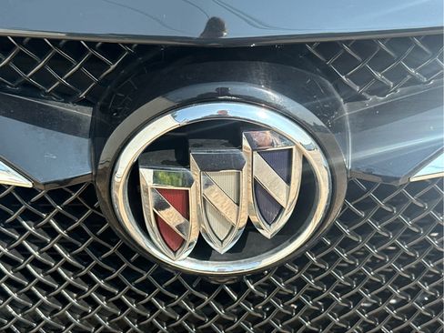 Used 2022 Buick Enclave Essence w/ Experience Buick Package image 11