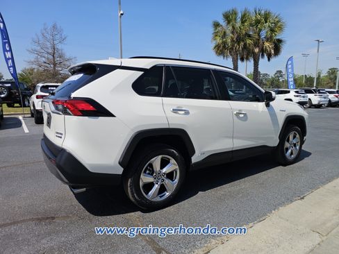 Used 2020 Toyota RAV4 Limited image 5