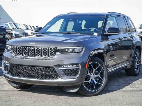 New 2025 Jeep Grand Cherokee Summit image 1
