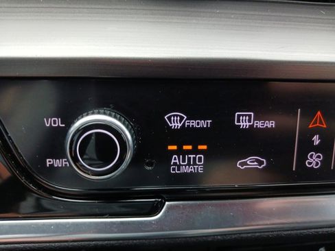 Used 2024 Kia Sportage EX image 21