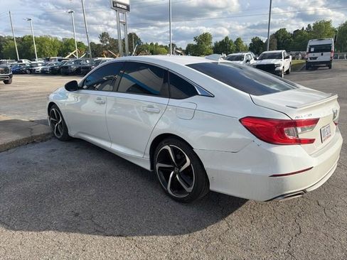 Used 2019 Honda Accord Sport image 3