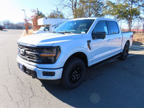 New 2025 Ford F150 XLT image 3
