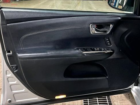 Used 2013 Toyota Avalon Limited image 20