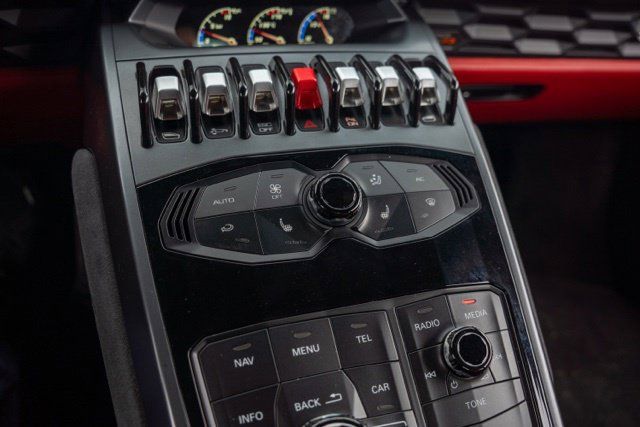 Used 2015 Lamborghini Huracan LP 610-4 AWD/4WD image 23