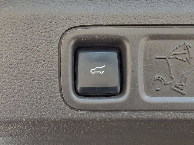 Used 2018 Ford Expedition Max Limited w/ Equipment Group 302A AWD/4WD image 32