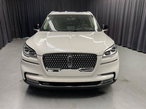 Used 2023 Lincoln Aviator Reserve w/ Equipment Group 201A AWD/4WD image 8