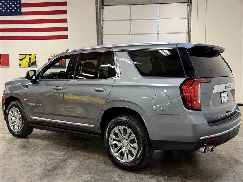 Used 2021 GMC Yukon Denali w/ Denali Premium Package AWD/4WD image 4