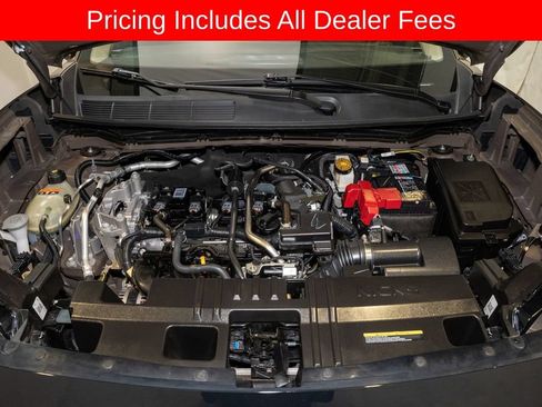 Used 2025 Nissan Kicks SR AWD/4WD image 36