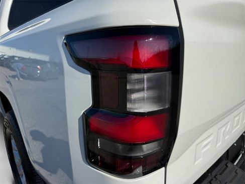 Certified 2024 Nissan Frontier SV image 19