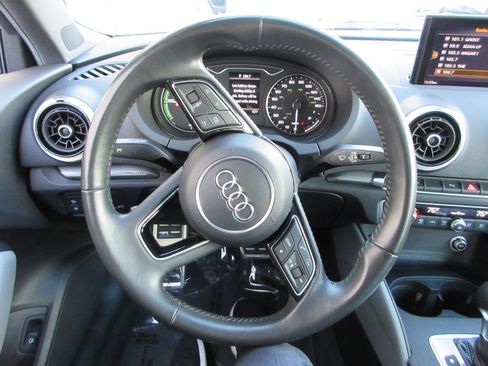 Used 2018 Audi A3 e-tron Premium Plus w/ Premium Plus Package image 36