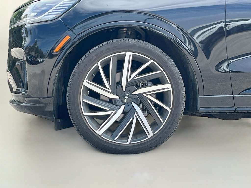 Used 2025 Lincoln Aviator Black Label w/ Jet Appearance Package AWD/4WD image 34