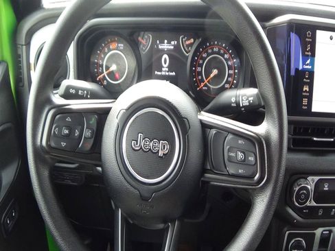 Certified 2025 Jeep Wrangler Sport AWD/4WD image 12