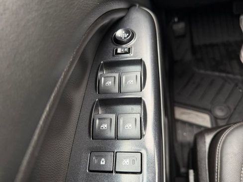 Used 2021 Chevrolet Colorado ZR2 AWD/4WD image 17