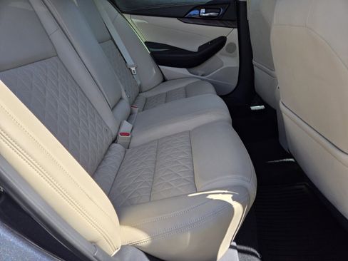 Used 2016 Nissan Maxima Platinum image 12