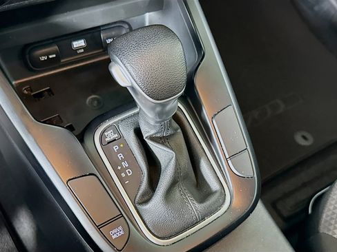 Used 2025 Kia Soul LX w/ LX Technology Package image 23