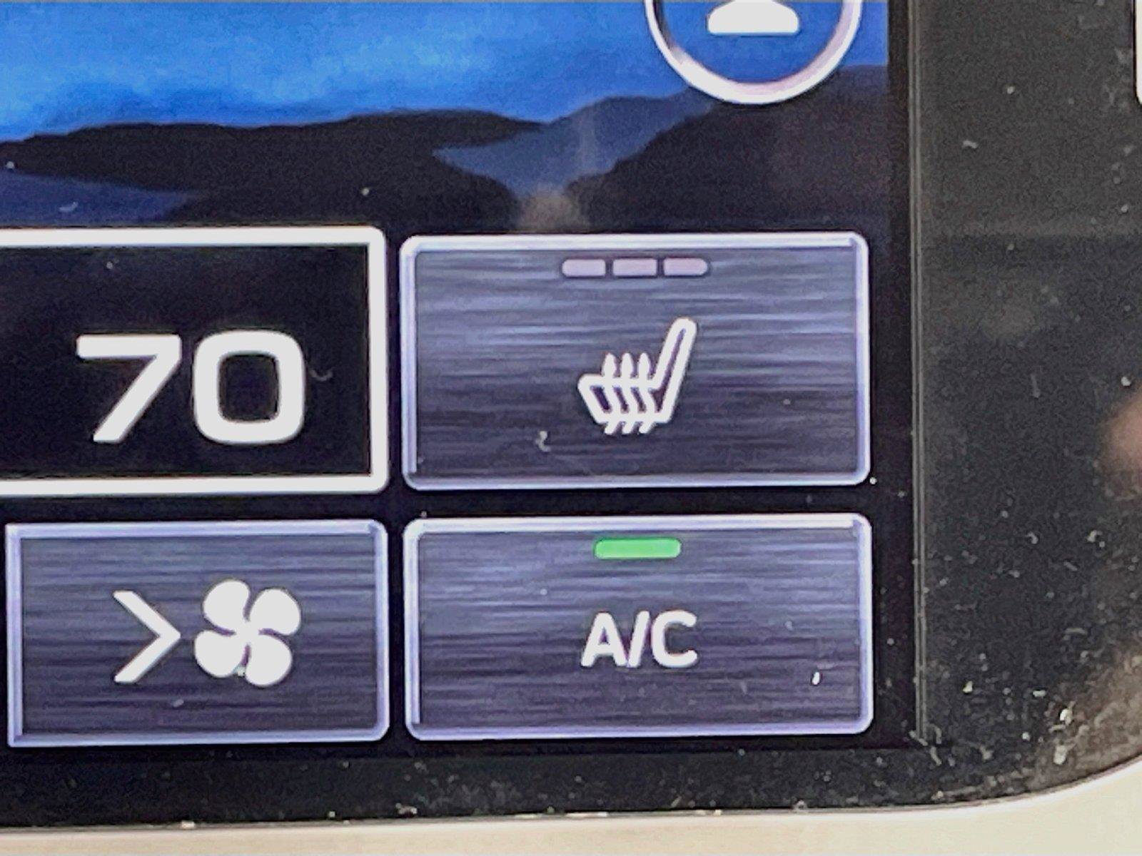 Used 2020 Subaru Outback Premium AWD/4WD image 16
