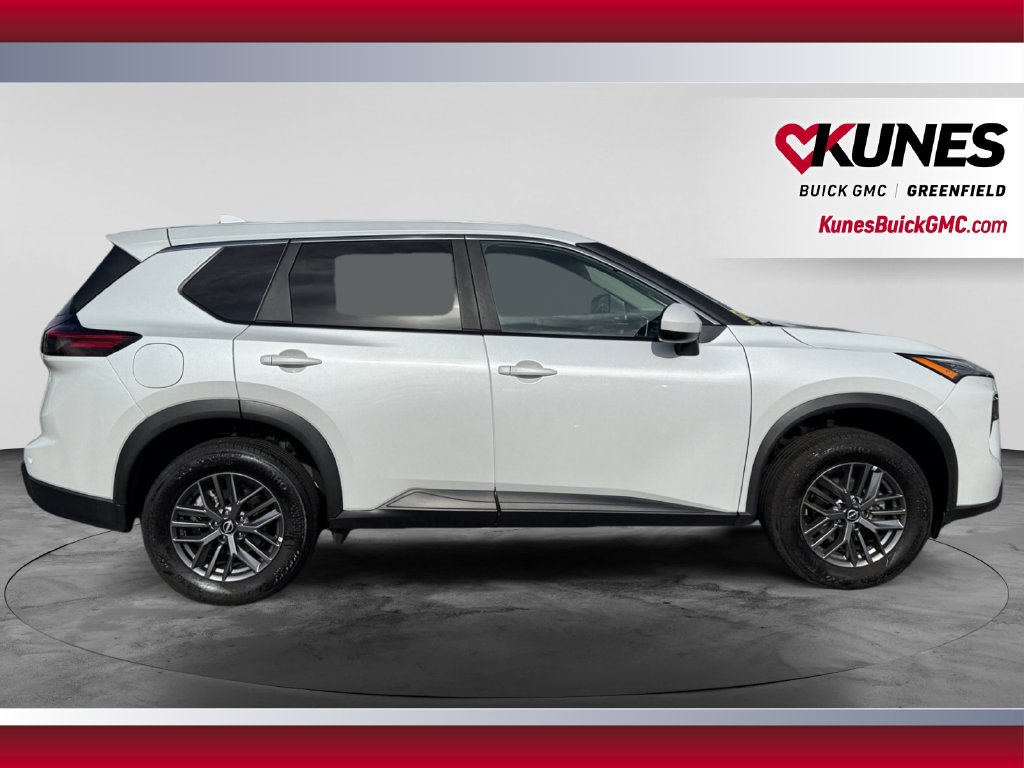 Used 2026 Nissan Rogue SV AWD/4WD image 12