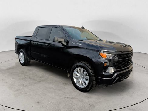 Used 2023 Chevrolet Silverado 1500 Custom RWD image 3