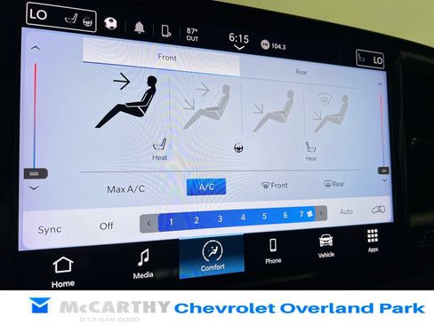 Used 2024 Chrysler Pacifica Touring-L FWD image 24