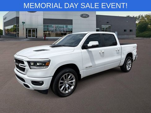 Used 2023 RAM 1500 Laramie AWD/4WD image 1