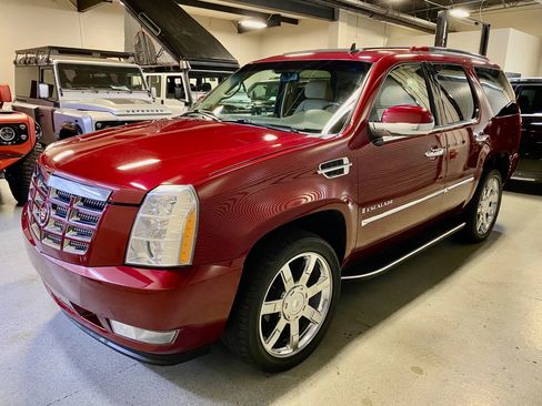 Used 2009 Cadillac Escalade AWD image 5