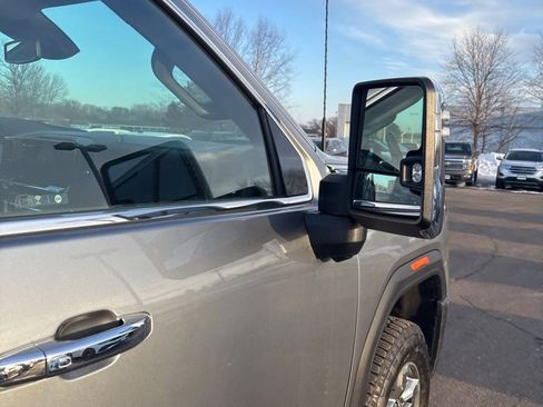 Used 2025 GMC Sierra 2500 SLT w/ SLT Convenience Package image 17