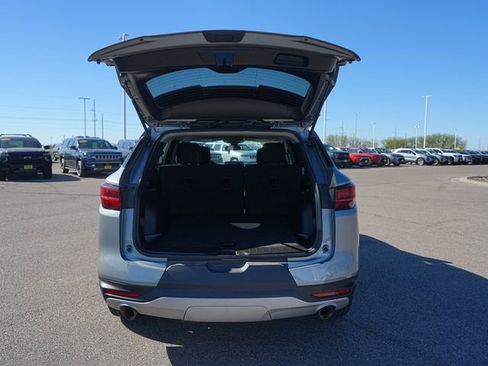 Used 2025 Chevrolet Blazer LT AWD/4WD image 14