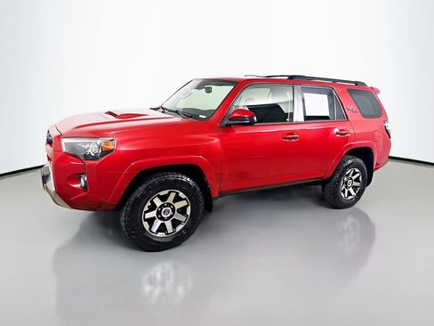 Used 2020 Toyota 4Runner TRD Off-Road AWD/4WD image 3