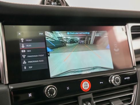 New 2026 Porsche Macan image 31