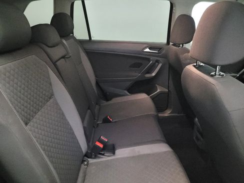 Used 2020 Volkswagen Tiguan S image 19