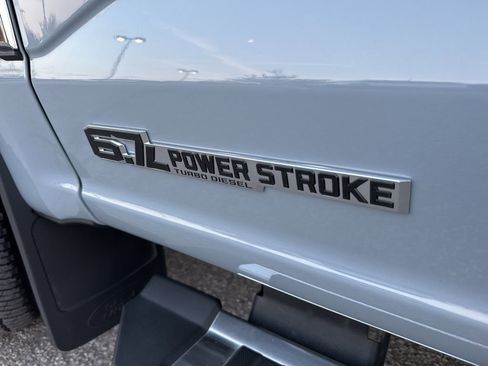 Used 2025 Ford F350 Lariat w/ Chrome Package image 2