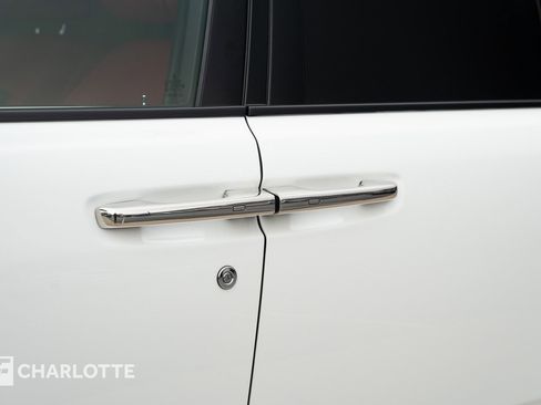 Used 2022 Rolls-Royce Cullinan image 11