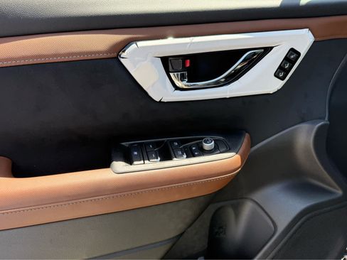 New 2026 Subaru Forester Touring AWD/4WD image 11