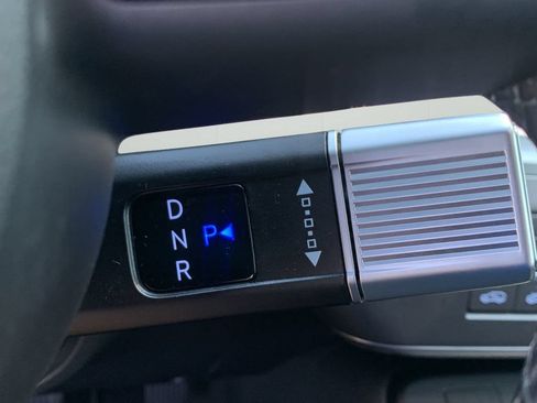 Certified 2024 Hyundai Kona Limited FWD image 35