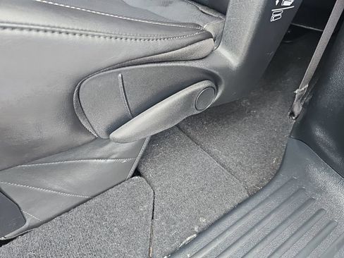 Used 2025 Chrysler Pacifica Select FWD image 31