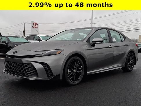New 2026 Toyota Camry SE FWD image 3
