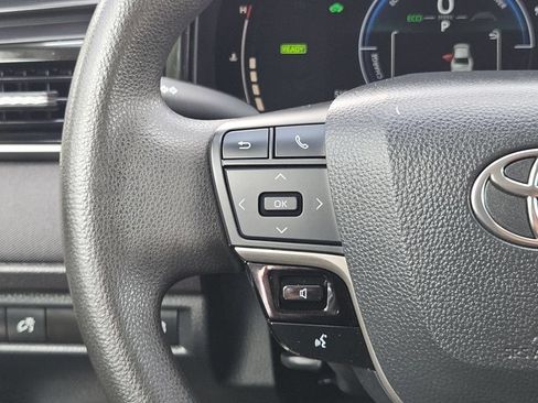 Used 2025 Toyota Camry LE FWD image 24