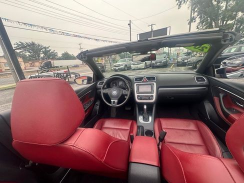 Used 2012 Volkswagen Eos Executive FWD image 19