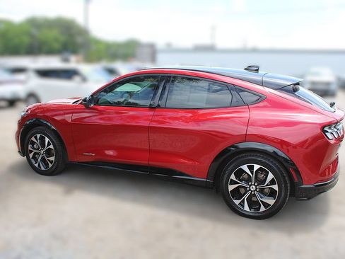 Used 2021 Ford Mustang Mach-E Premium RWD image 13