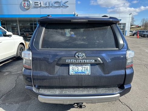 Used 2019 Toyota 4Runner TRD Off-Road Premium image 6