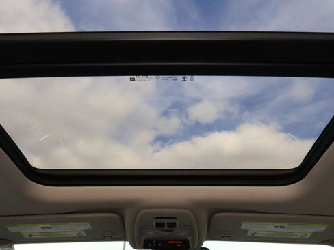 Used 2021 Buick Encore GX Essence w/ Advanced Technology Package image 11