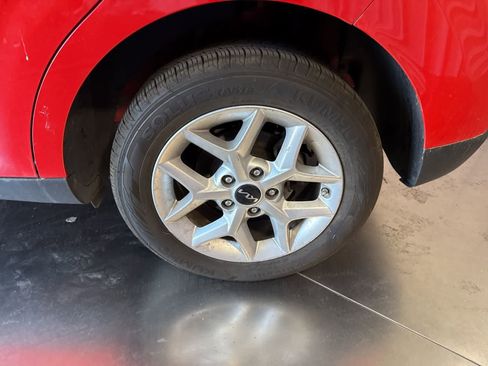 Used 2025 Kia Soul LX w/ LX Technology Package image 10