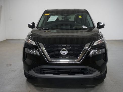 Used 2023 Nissan Rogue S FWD image 2