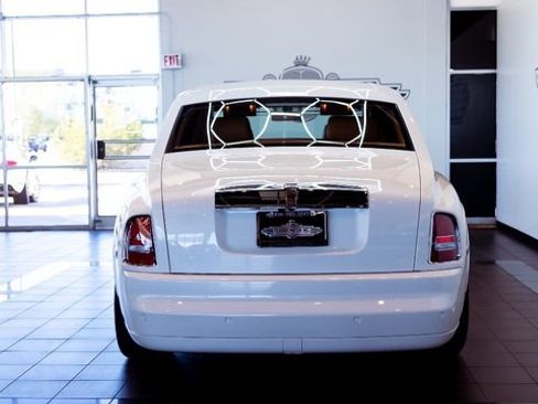 Used 2010 Rolls-Royce Phantom Sedan image 8