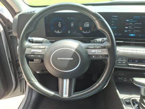 Used 2024 Hyundai Kona SEL AWD/4WD image 17
