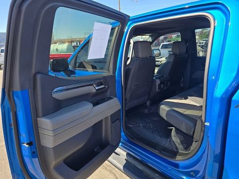 Used 2023 Chevrolet Silverado 1500 ZR2 w/ Technology Package AWD/4WD image 15